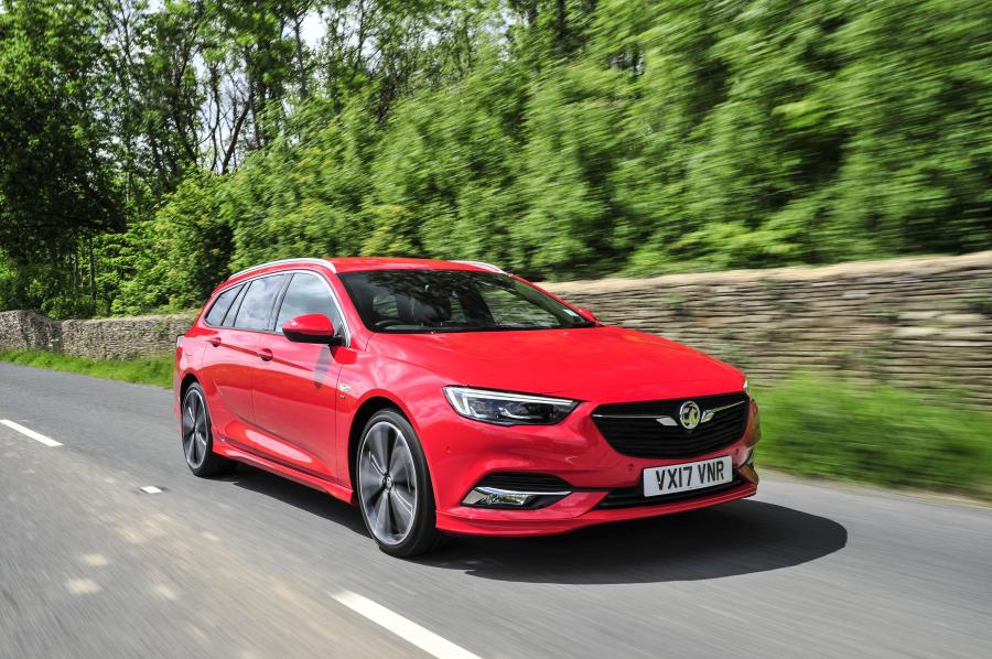  Vauxhall Insignia Sports Tourer 2017 года  (фото 1 из 35)